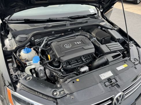 Used 2015 Volkswagen Jetta SE FWD image 37