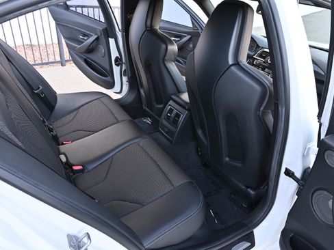 Used 2016 BMW M3 RWD image 18