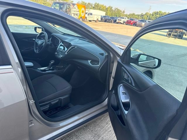 Used 2023 Chevrolet Malibu LT FWD image 16