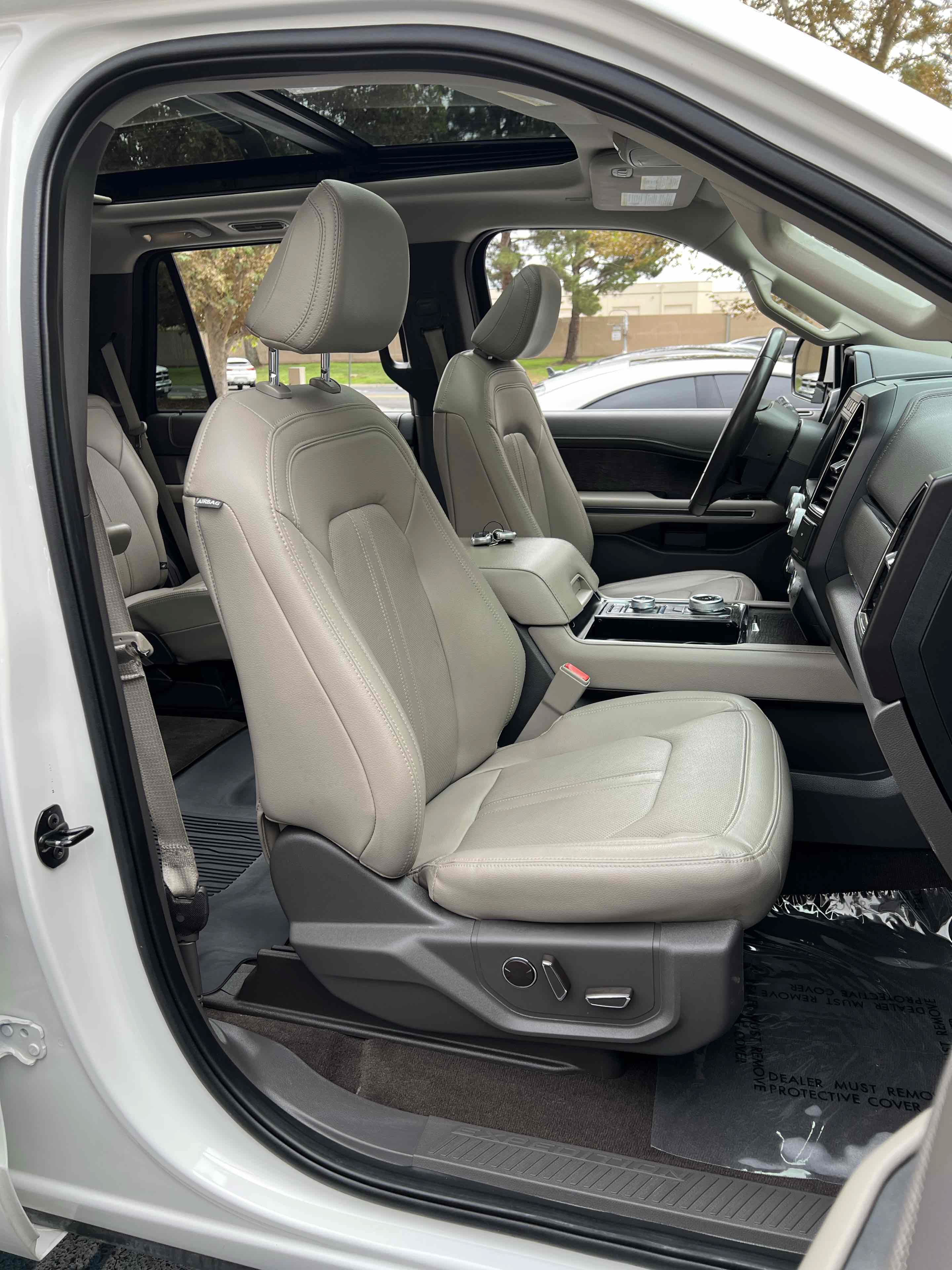 Used 2021 Ford Expedition Limited AWD/4WD image 46