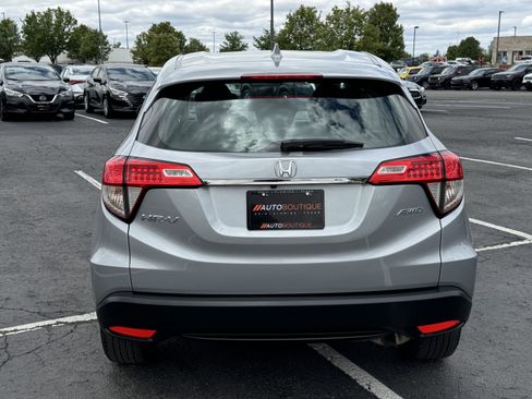Used 2022 Honda HR-V LX image 10