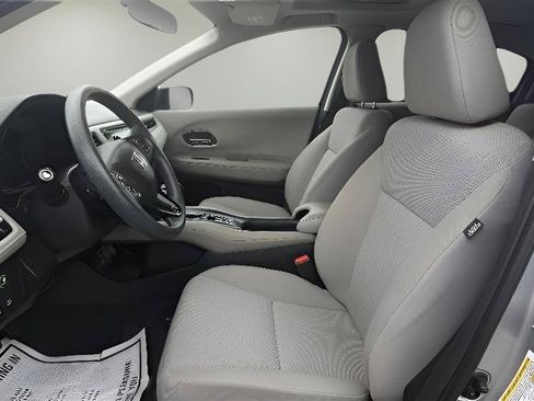 Used 2018 Honda HR-V EX image 10