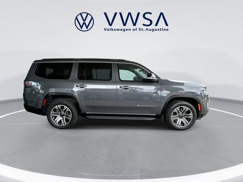 Used 2024 Jeep Wagoneer Series II AWD/4WD image 9