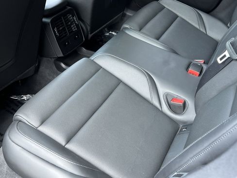 Used 2022 Porsche Taycan GTS image 17