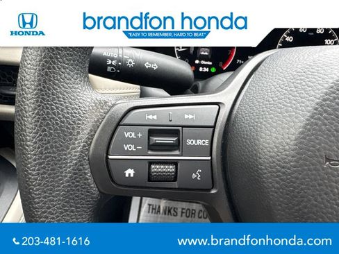 Used 2025 Honda HR-V LX image 14