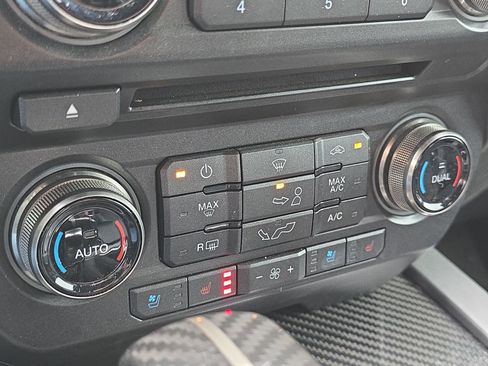 Certified 2018 Ford F150 Raptor w/ Equipment Group 802A Luxury image 19