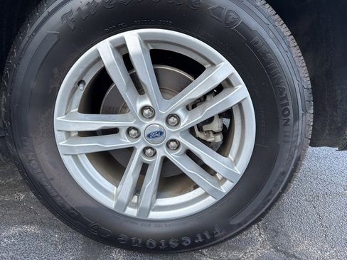 Used 2021 Ford Explorer XLT w/ Equipment Group 202A image 25