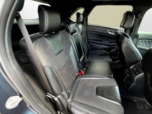 Used 2024 Ford Edge ST image 17