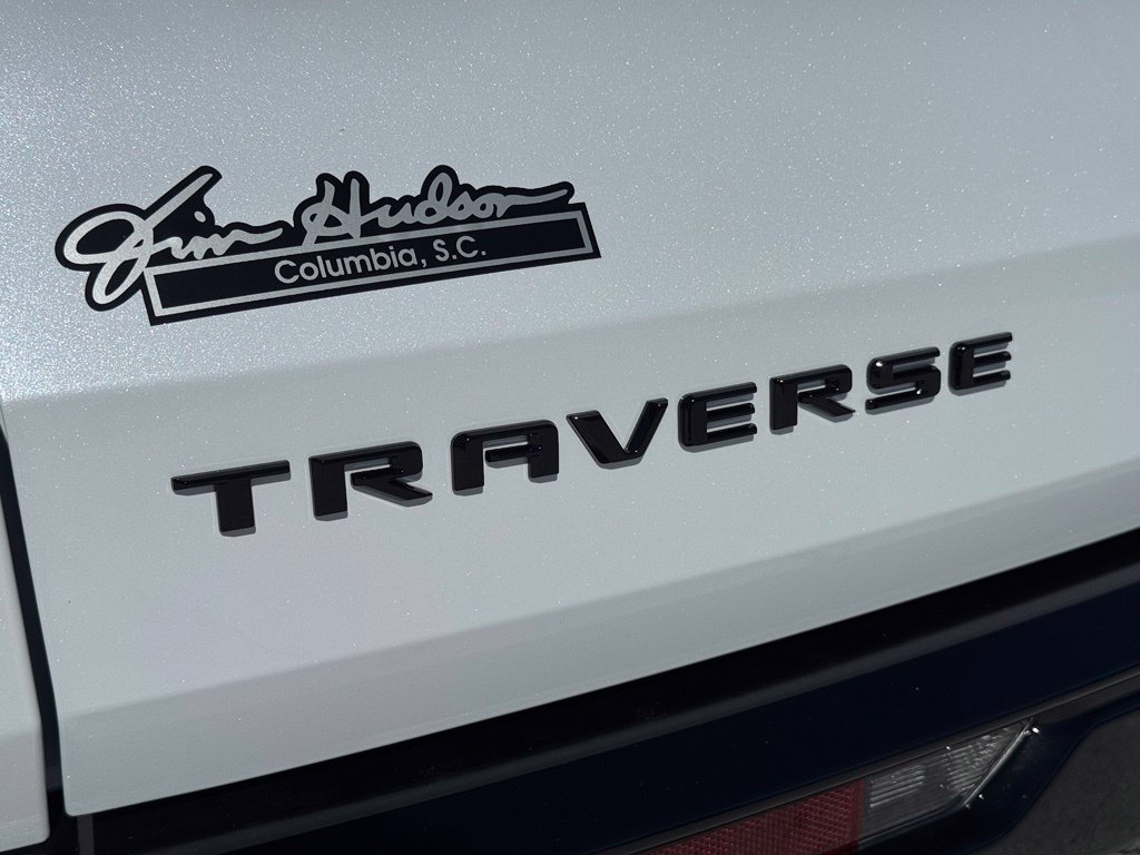 New 2027 Chevrolet Traverse RS w/ LPO, Floor Liner Package FWD image 14