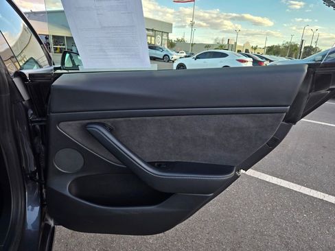 Used 2021 Tesla Model 3 Standard Range Plus image 37