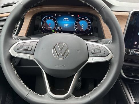 New 2026 Volkswagen Atlas SE FWD image 11
