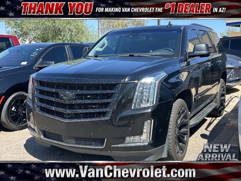 Used 2018 Cadillac Escalade Premium Luxury RWD image 1