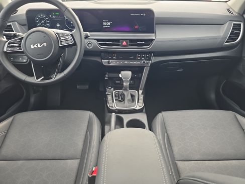 Certified 2026 Kia Seltos EX w/ EX Sunroof Package FWD image 14