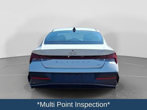 Used 2025 Hyundai Elantra Limited FWD image 6