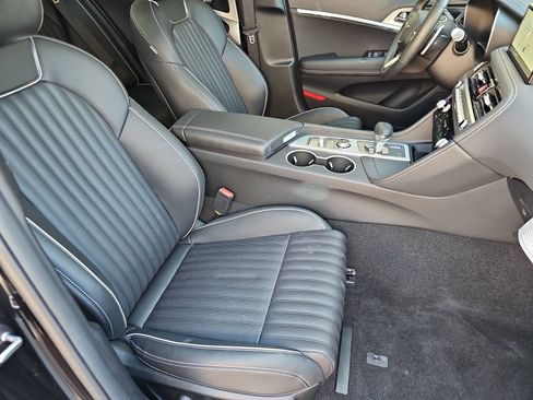 Certified 2026 Genesis G70 2.5T Prestige RWD image 18