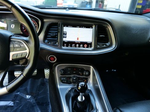 Used 2015 Dodge Challenger SRT Hellcat image 20