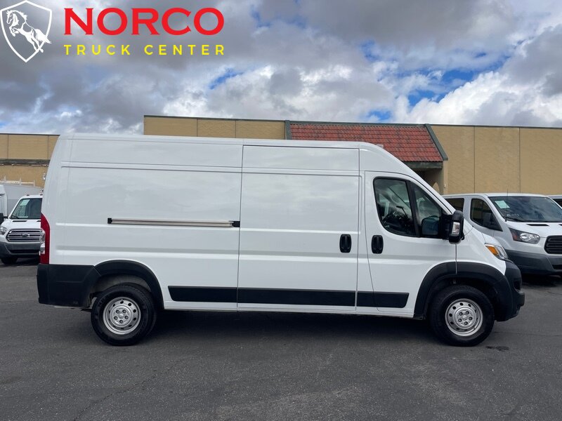 Used 2023 RAM ProMaster 2500 FWD image 1