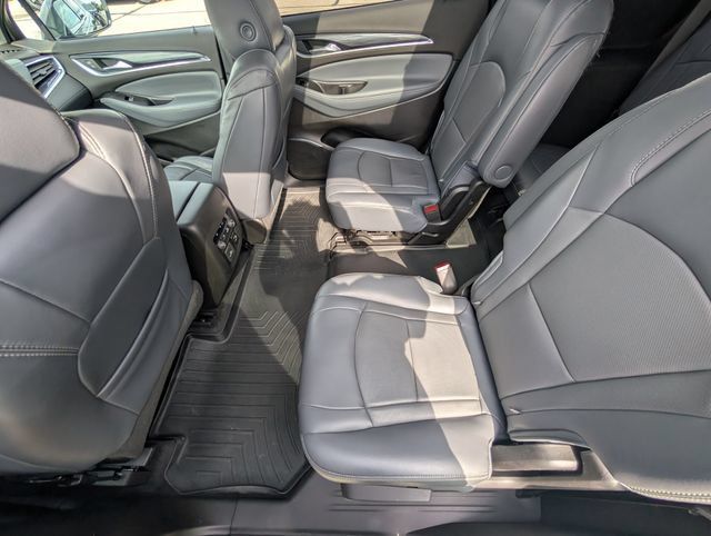 Used 2018 Buick Enclave Essence AWD/4WD image 15