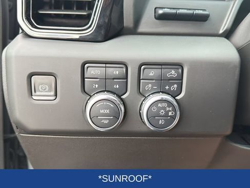 Used 2023 GMC Sierra 1500 AT4 w/ AT4 Premium Package AWD/4WD image 14