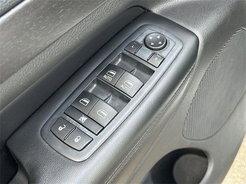 Used 2016 Jeep Grand Cherokee Laredo image 20