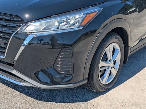 New 2025 Nissan Kicks Play S image 10