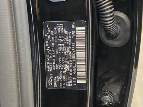 Used 2024 Hyundai Tucson Limited image 45