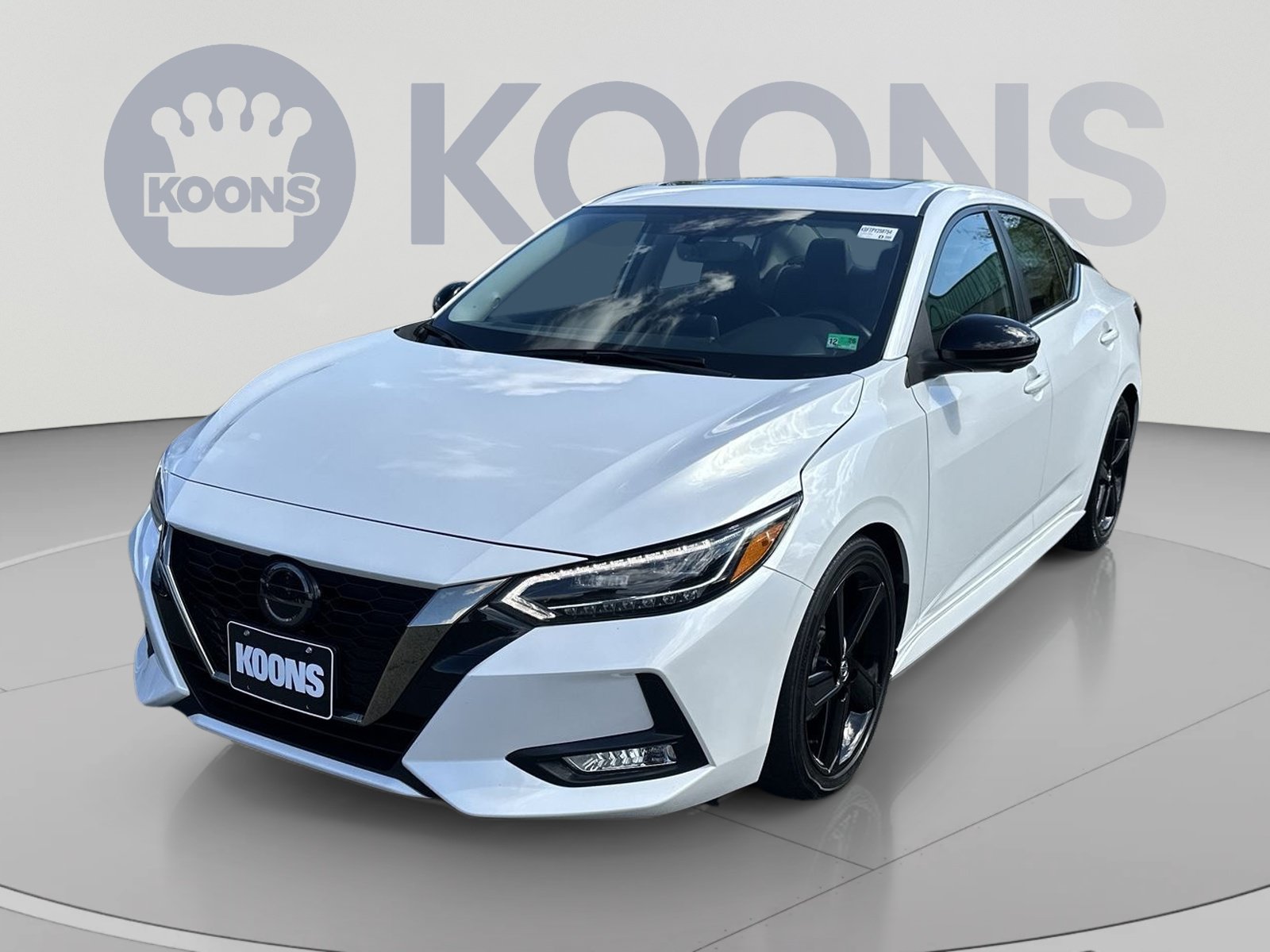 Used 2023 Nissan Sentra SR w/ SR Premium Package FWD image 5