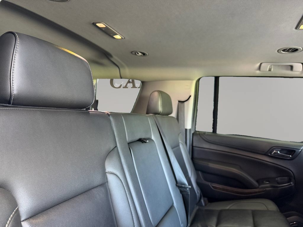 Used 2018 Chevrolet Suburban LT RWD image 23