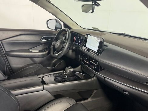 Used 2022 Nissan Rogue Platinum w/ Head-Up Display Package FWD image 29