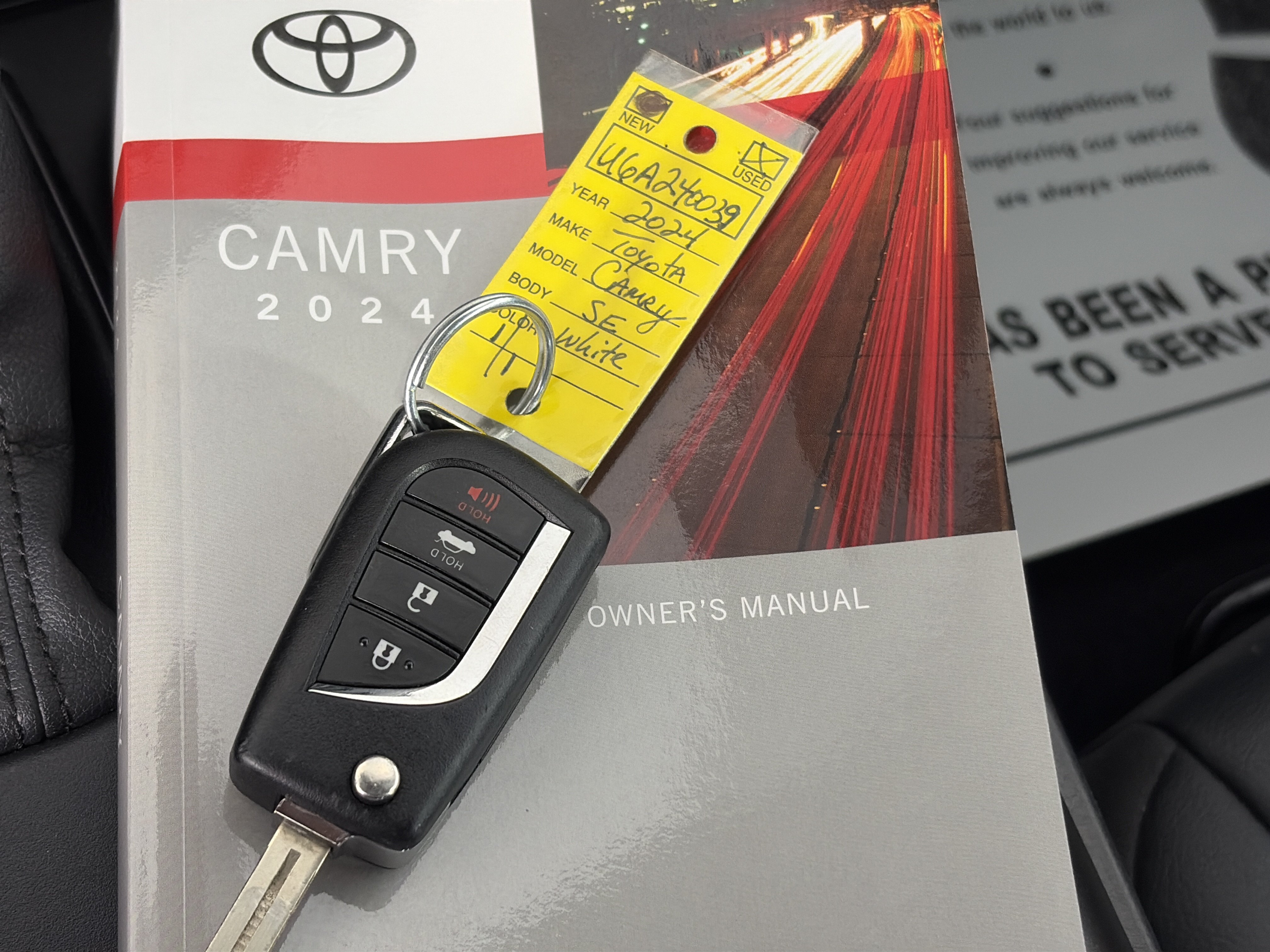 Used 2024 Toyota Camry SE FWD image 32