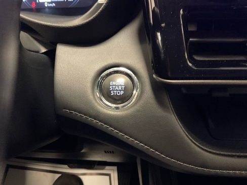 Used 2023 Toyota Highlander Limited image 15