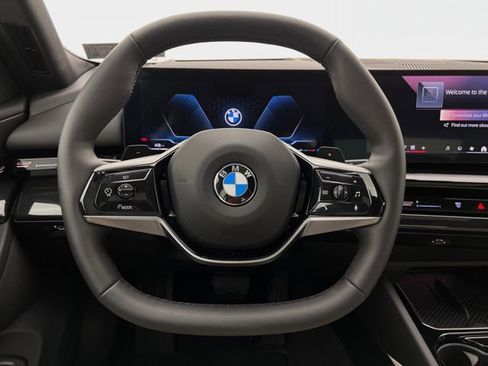 Certified 2026 BMW 530i xDrive w/ Premium Package AWD/4WD image 19