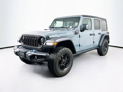 Used 2024 Jeep Wrangler Unlimited AWD/4WD image 3