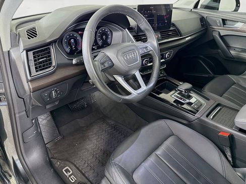 Used 2021 Audi Q5 e Premium Plus w/ Premium Plus Package image 9
