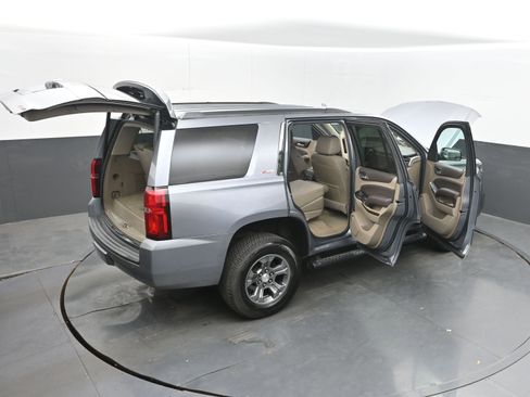 Used 2020 Chevrolet Tahoe LT w/ Luxury Package AWD/4WD image 42