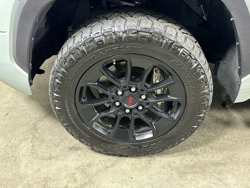 Used 2024 Toyota Tundra SR5 w/ SR5 Convenience Package AWD/4WD image 8