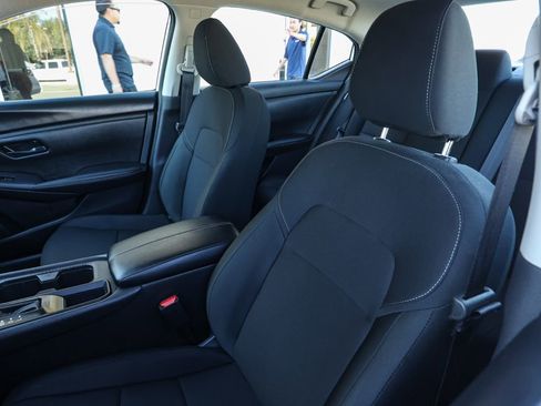 Used 2025 Nissan Sentra S image 15