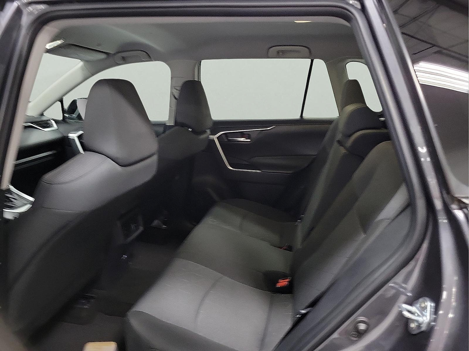 Certified 2025 Toyota RAV4 XLE FWD image 9