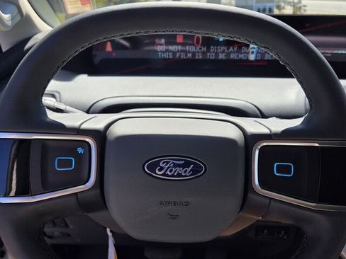 New 2026 Ford Expedition Active image 27