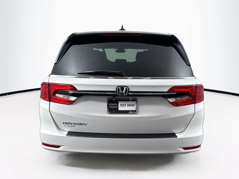 Used 2024 Honda Odyssey EX-L image 12
