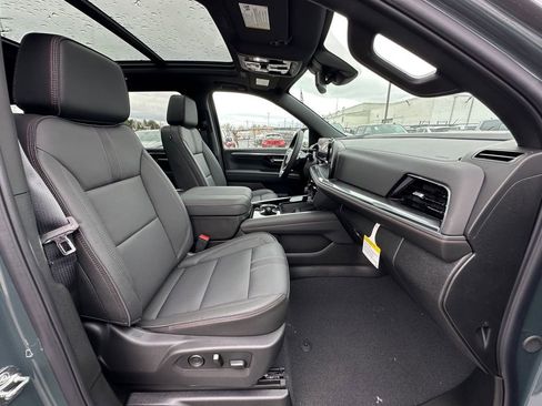 New 2026 Chevrolet Suburban RST image 30