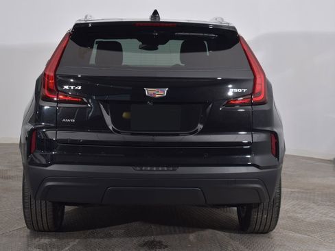 Used 2024 Cadillac XT4 Luxury w/ Cold Weather Package image 4