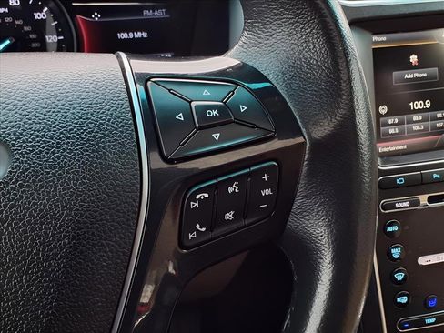 Used 2016 Ford Explorer Limited image 19