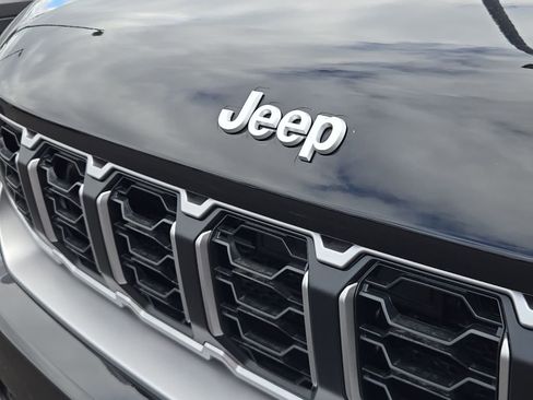 New 2026 Jeep Grand Cherokee Limited image 3