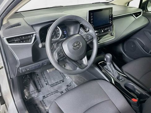 Used 2020 Toyota Corolla LE w/ Carpet Mat Package (TMS) FWD image 9