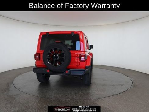 Used 2025 Jeep Wrangler Unlimited Sahara w/ Safety Group image 16