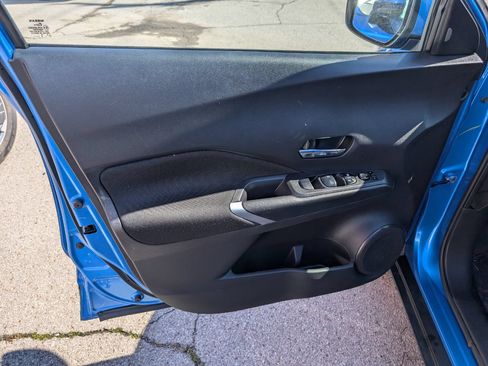 Used 2024 Nissan Kicks SV FWD image 11