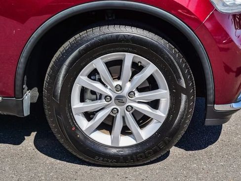Used 2019 Dodge Durango SXT w/ 3rd Row Seating Group RWD image 10