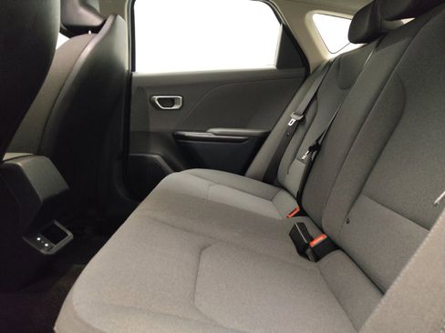 Used 2025 Kia K4 FWD image 18