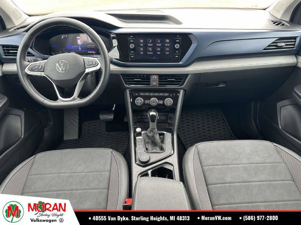 Certified 2024 Volkswagen Taos SE AWD/4WD image 14